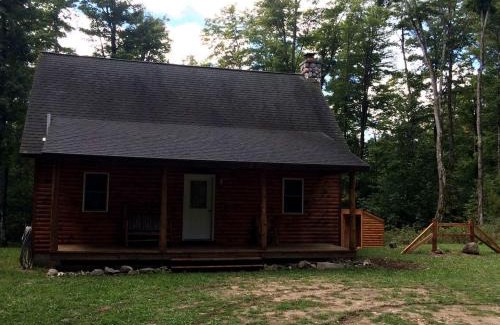 Germfask House | Rustic Log Cabin on the Upper Peninsula in Blaney Park, Michigan