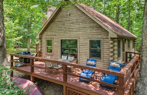 Kabletown Cabin | Rustic Log Cabin with Private Dock on the Lake!