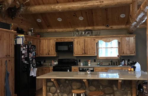 Moodys Cabin | Rustic Log Home in the Pines Great place to rest, relax and unwind!