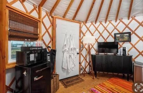 Woodway Apartment | Rustic Luxe Yurt- Unit #1