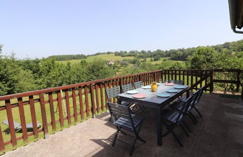 Anglards-de-Salers Cottage | Rustic Mountain Retreat: Renovated 5BR Home w/Terrace, Garden, WiFi, Near Salers & Mauriac