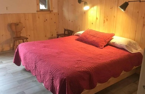 Oliverea Ski Chalet | Rustic Mountain Chalet at forestHaus