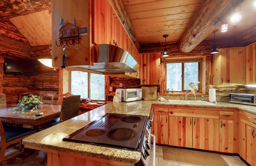 Purgatory Cabin | Rustic Mountain Comfort - Classic Log Cabin