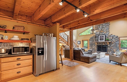 Mountain Springs House | Rustic Mountain Mountain-Spacious, Private Retreat w/Hot Tub,Pets Welcome!