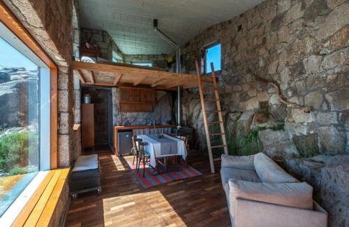 Las Rabonas Ski Chalet | Rustic Mountain Shelter Pure Nature