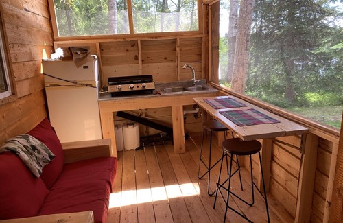 Northern Ontario Cabin | Rustic off grid cabin