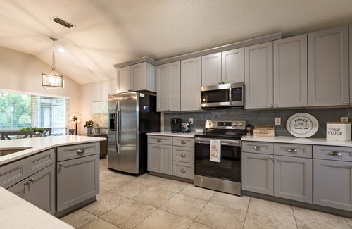 Fleming Island House | Rustic Owl w/2Kings In Fleming Island