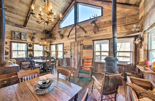 Putnam County House | Rustic Powersville Cabin Secluded Countryside!