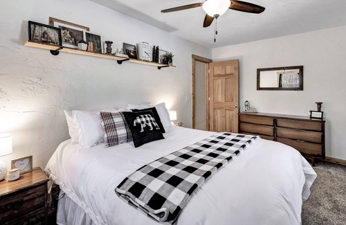 Crivitz Cabin | Rustic Private Cottage - The Perfect Woodland Retreat but just Minutes to Town by RedAwning