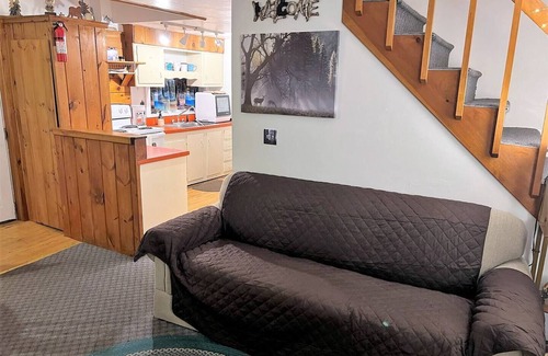 Plymouth Apartment | Rustic Retreat: 3 min walk to downtown Plymouth, gateway to the White Mountains