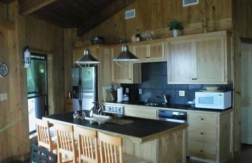 Ocean Springs House | Rustic Retreat | Beach View