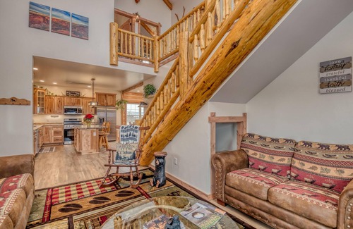 Mesa County House | Rustic Retreat: Handcrafted Serenity & Cozy Charm