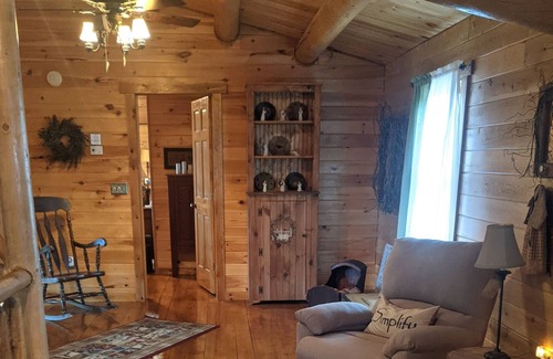Perham Cabin | Rustic Retreat Lodge LLC