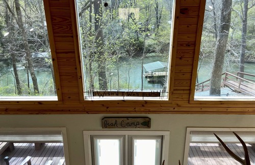 Pangburn Cabin | *Rustic River Front Cabin* Private Fishing Dock Near Greers Ferry Lake