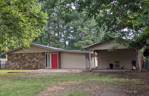 Morrilton House | Rustic River Valley Housen