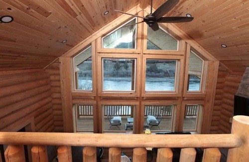 South Fork Cabin | Rustic Riverfront Cabin/Fireplace/Sleeps 14