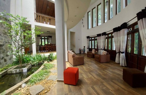 Sirimalwatta House | Rustic rural villa near the beautiful UNESCO world heritage site Kandy city.