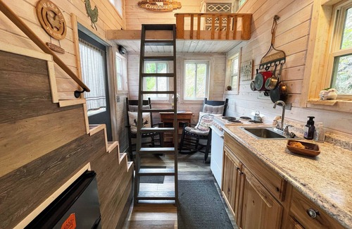 Newport Cabin | Rustic Tiny cabin Experience,Great Mtn. Location and views with private Hot Tub