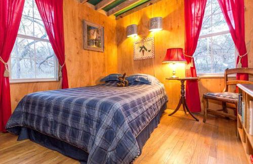 Marble Falls House | Rustic Two-Bedroom Cabin Rental on Hamilton Creek in Texas Hill Country