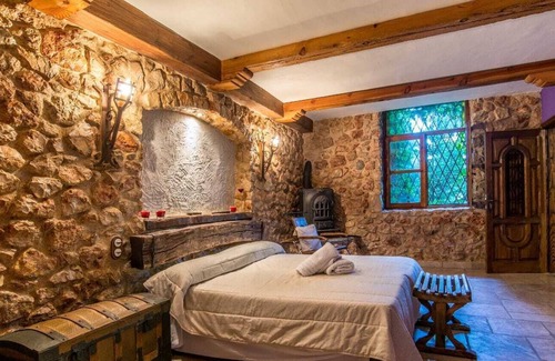 Carabana Villa | Rustic villa