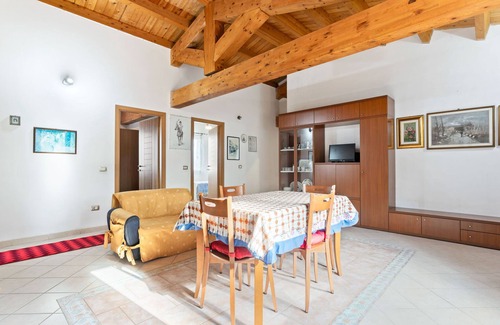 Santa Giusta Villa | Rustic Villa in Santa Giusta with Garden