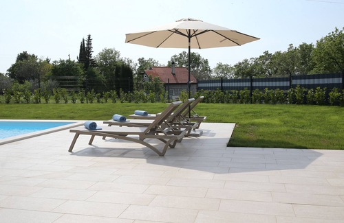 Kastel Villa | Rustic Villa La Graziosa with outdoor pool in Buje