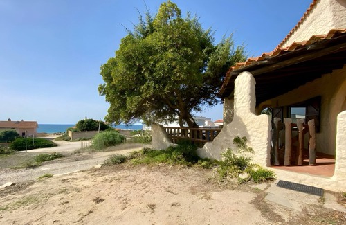 San Giovanni di Sinis Villa | Rustic Villa with Sea View for Groups and Families in the Sinis Peninsula