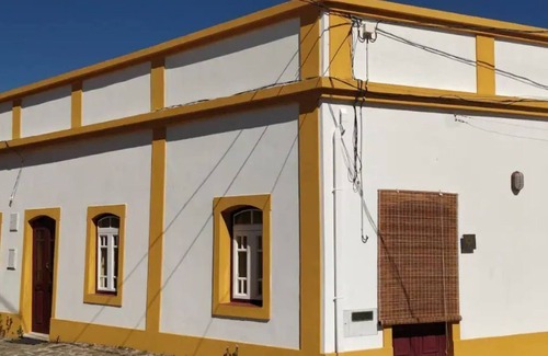 Carvalhinhos House | Rustic Village House for Nature Lovers