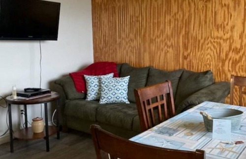 Port Blandford Cabin | Rustic Wave Cottages-Cabin #1