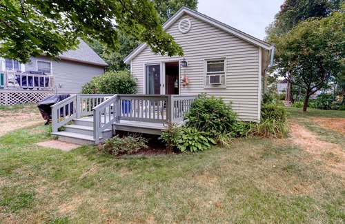 York Beach Cottage | Rustic & well-equipped cottage near the ocean w/gas grill, deck w/chairs, & lawn