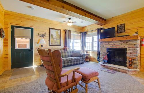 Cecil House | Rustic Wisconsin Cabin on Shawano Lake!