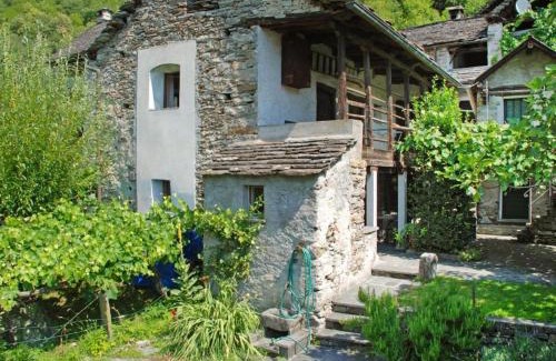 Maggia House | Rustico Pult