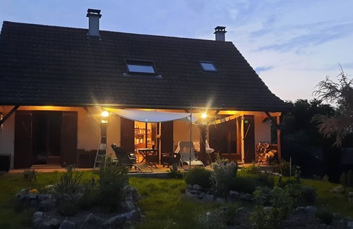 Curgy Apartment | Rustig huis in de natuur, bourgogne nn