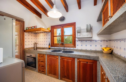Arta Villa | Rustikale Finca mit Pool, Garten, WLAN, Klimaanlage und Balkon; Parkplätze vorhanden