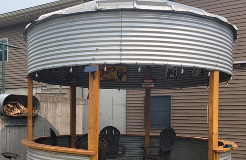 Hamilton Apartment | Rusty Acres- first floor apartment located between Hamilton & Nauvoo, Illinois