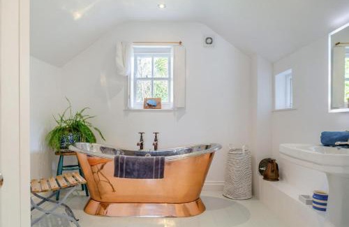 St Teath House | Ruths Cottage
