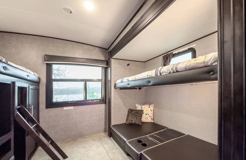 Kenora Resort | RV 1 Hill Top with amazing Lake Views c/w Queen Bed and Bunks