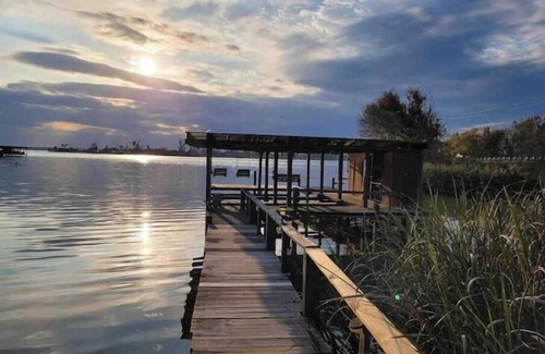 Onalaska House | RV#3, 3 slides, covered deck, lake activities
