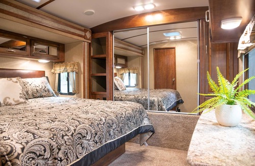 Kenora Resort | RV 7 Corner Unit W/Full Privacy and Panoramic Views