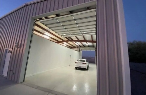 Mohave Valley House | RV/Boater’s dream 2-bedroom barndominium w/AC and WiFi in lovely Mohave Valley