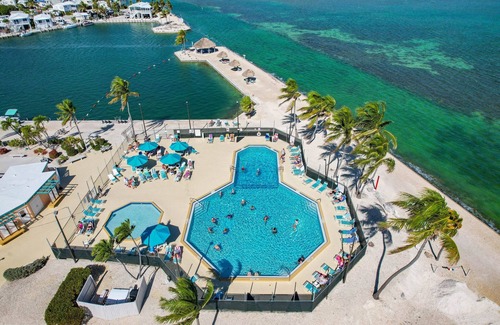 Cudjoe Key RV Rental | RV Lot 621 Venture Out