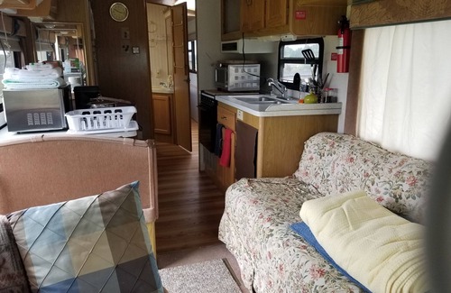 Sequim House | RV/Motor Home by LAVENDER FARM! Free HIGH SPEED BEST INTERNET=WORK from HOME W/D