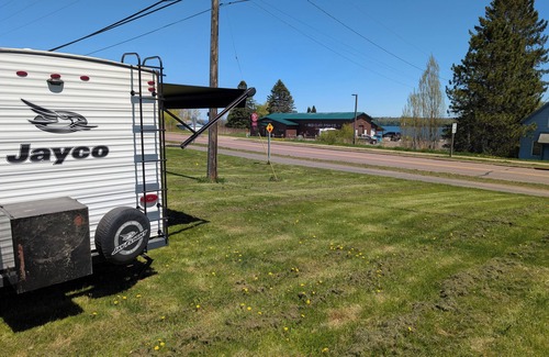 Red Cliff House | RV Retreat: Steps from Lake Superior with Basswood Island views