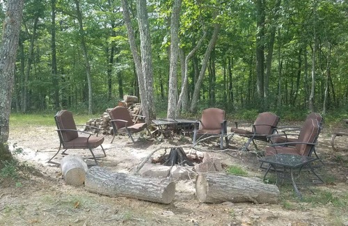 Blacksburg RV Rental | RV Site (A)w/ Full Hook Ups, 5 minutes from VT! Bring your Own RV & come stay!