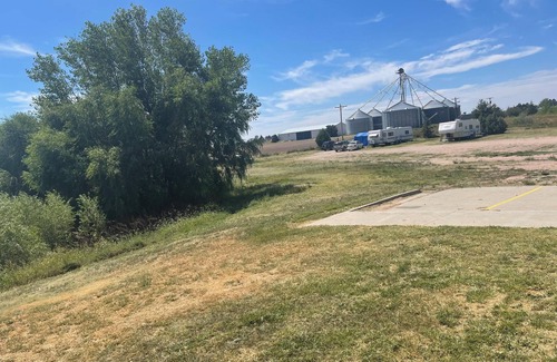 Yuma RV Rental | RV Site with hookups - Water, Sewer and 30 AMP Electric