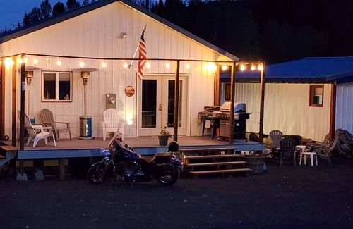 Pierce RV Rental | RV space available with full hookups at Patriots Place at Pierce America