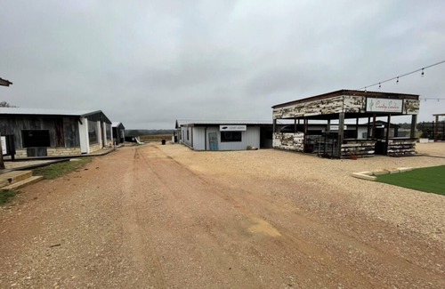 Round Top Apartment | RV Spot #2 @ The Halles