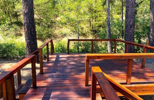 Cave Junction House | Rv42 With Large Deck On A Creek