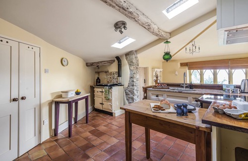 Whitchurch Canonicorum Cottage | Ryall Hope Cottage, This quaint and attractive cottage sits in a wonderful location
