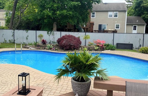 Islip House | RYDER CUP ACCOMODATION W/HEATED POOL < 9 MILES from Bethpage Black